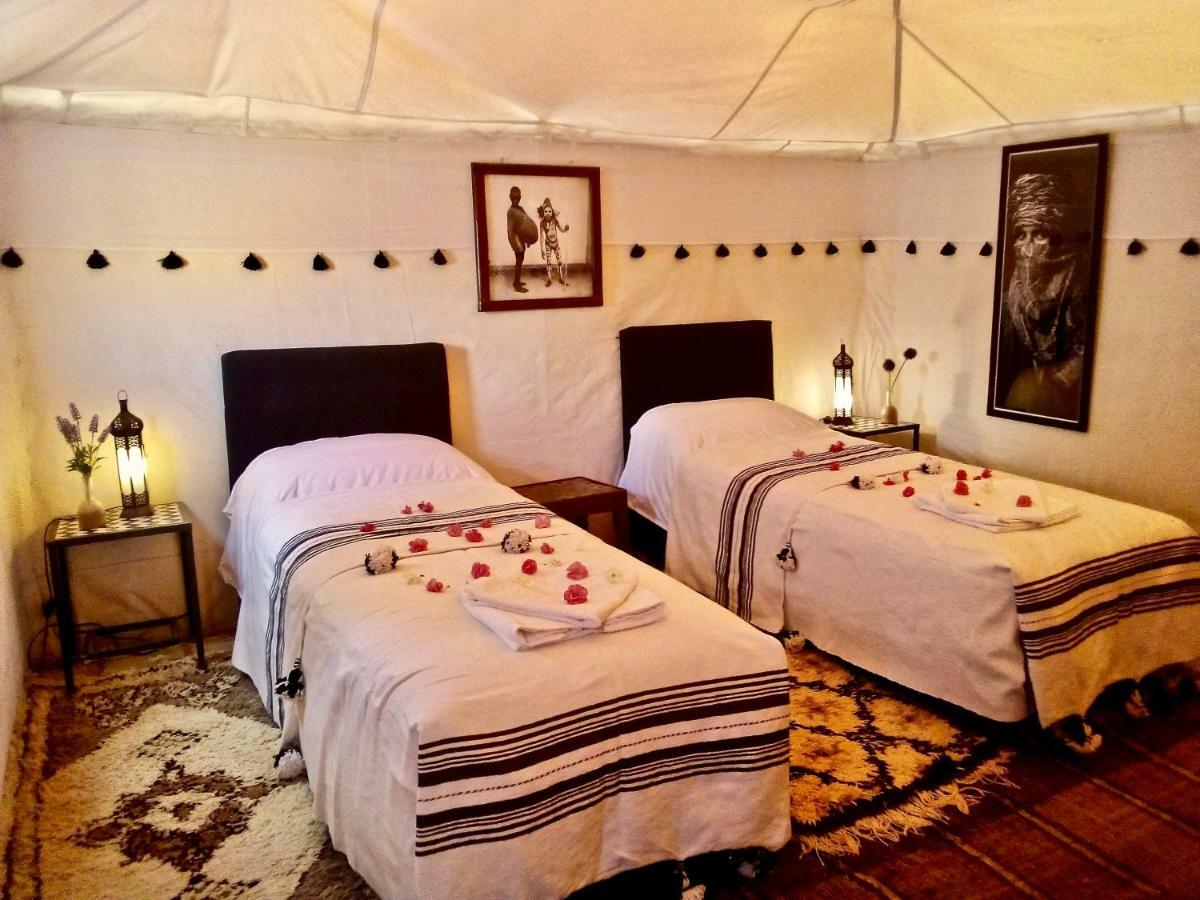 Prestigious Camp Hotel Мерцуга Екстериор снимка