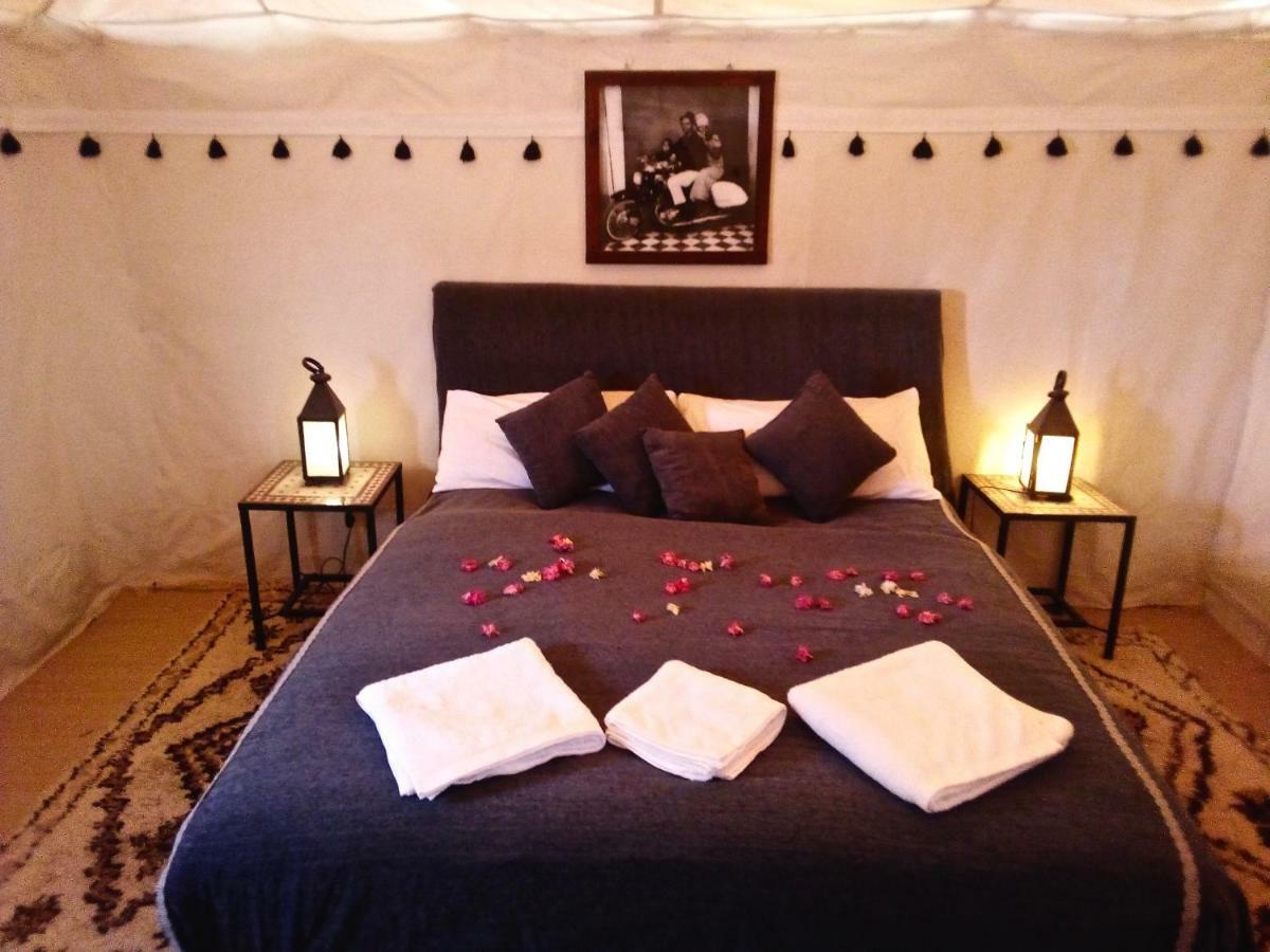 Prestigious Camp Hotel Мерцуга Екстериор снимка